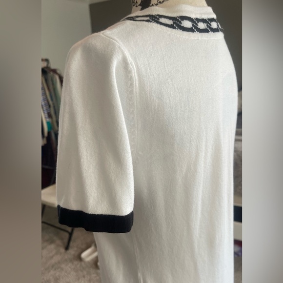 A lovely white with black trim cardigan sweater, short sleeve size medium - Picture 9 of 11